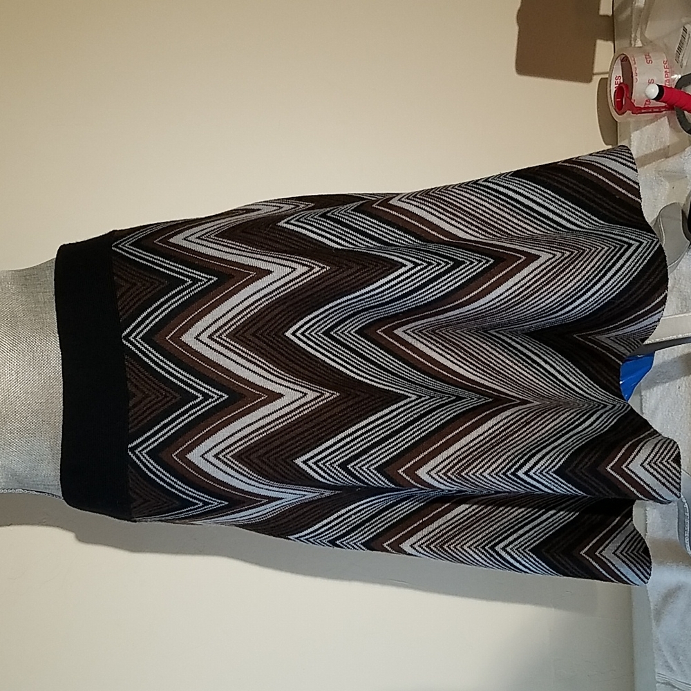 Fabulous WOOL skirt size